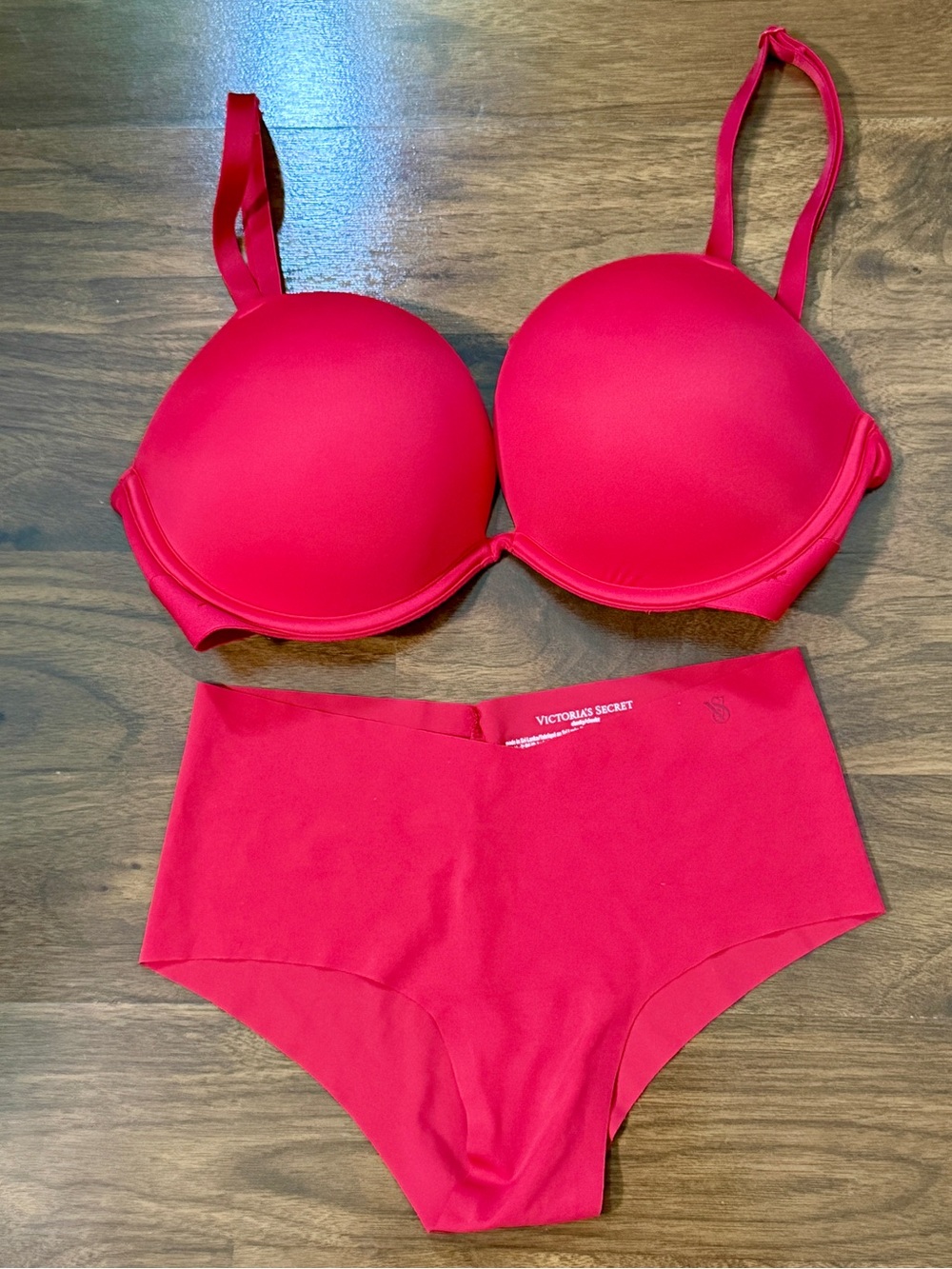 PINK Victoria's Secret Wear Everywhere Super Push Up Bra
